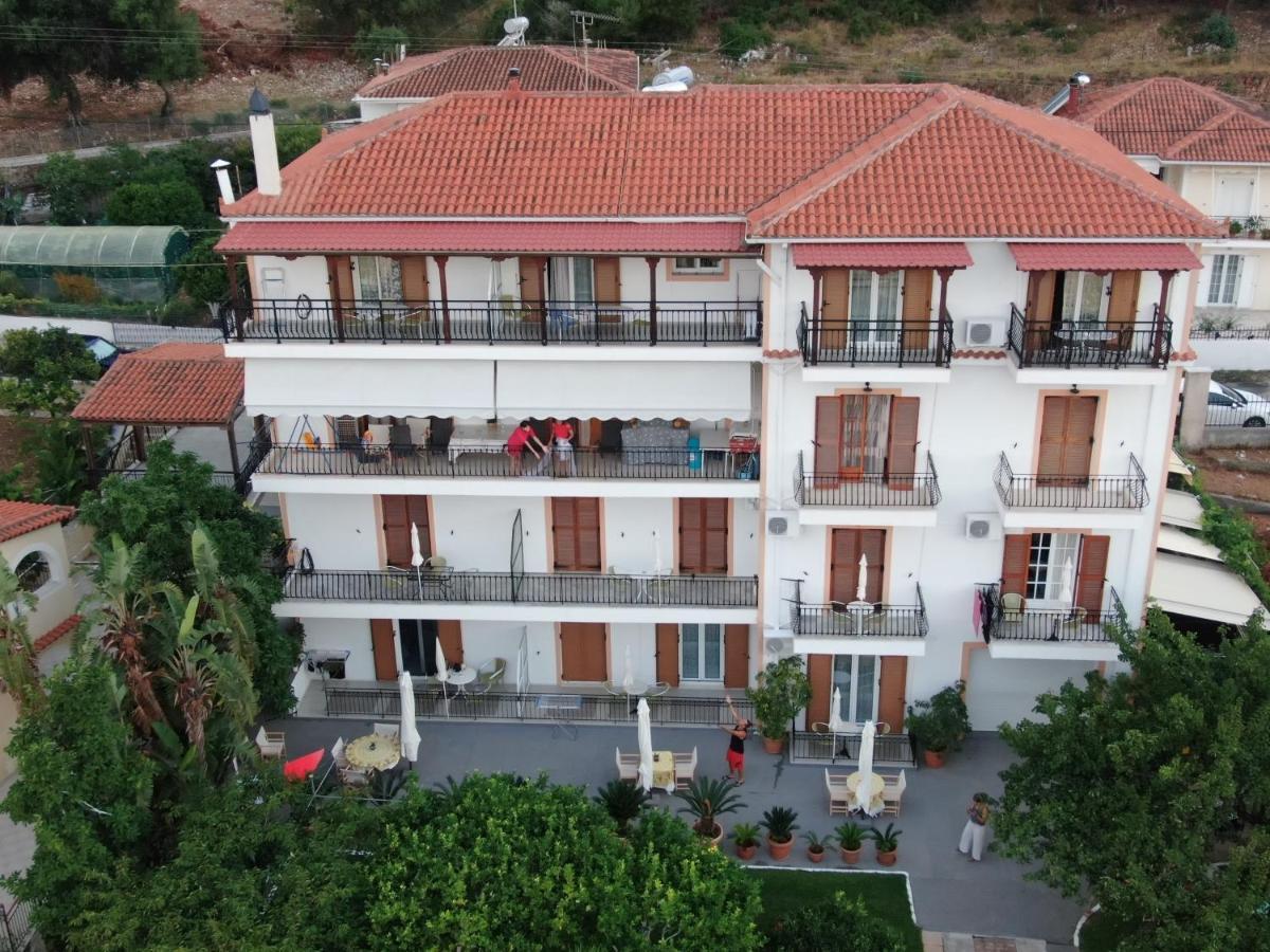 Makis Studios & Apartments Poros  Exterior foto