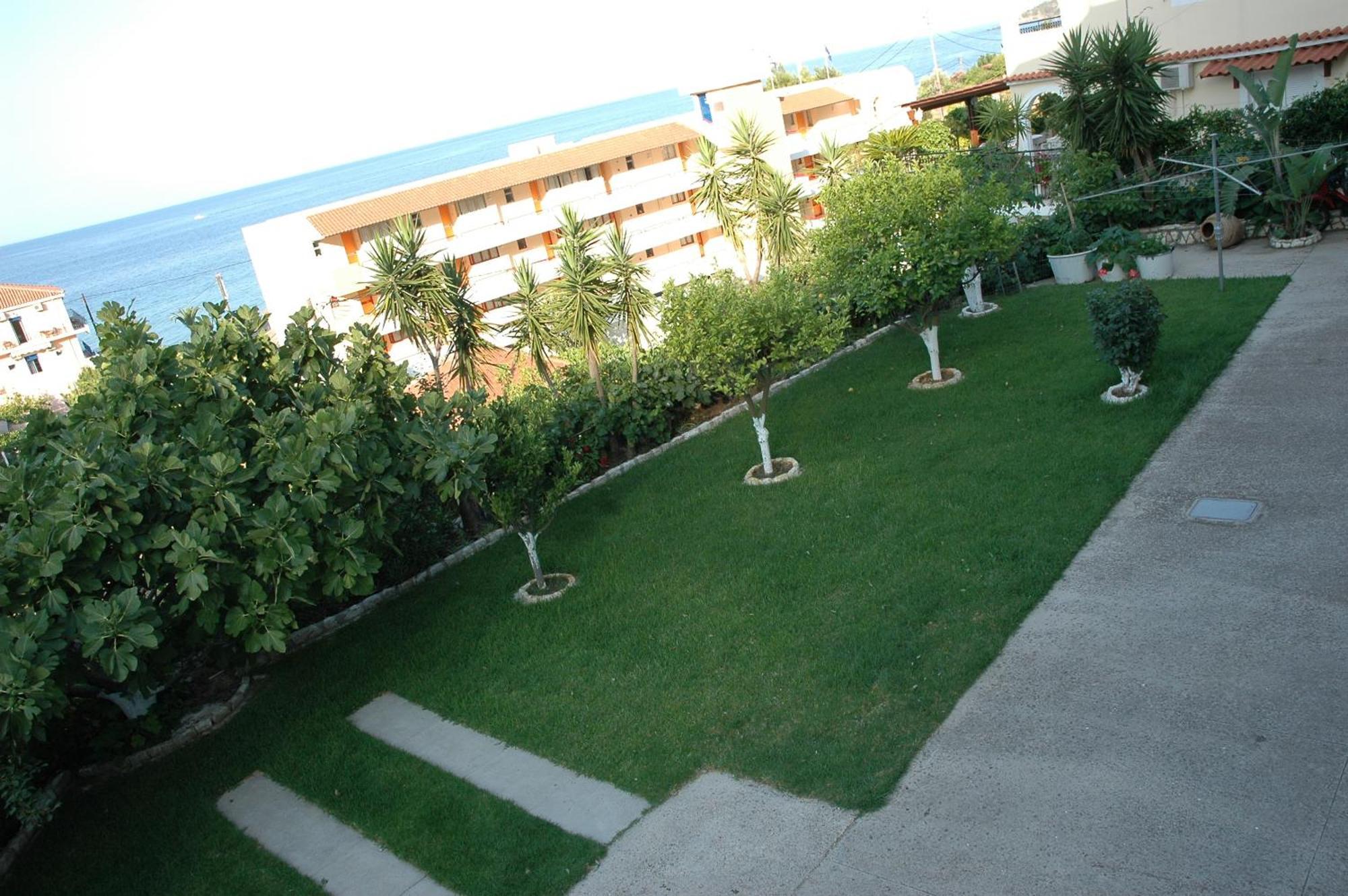 Makis Studios & Apartments Poros  Exterior foto