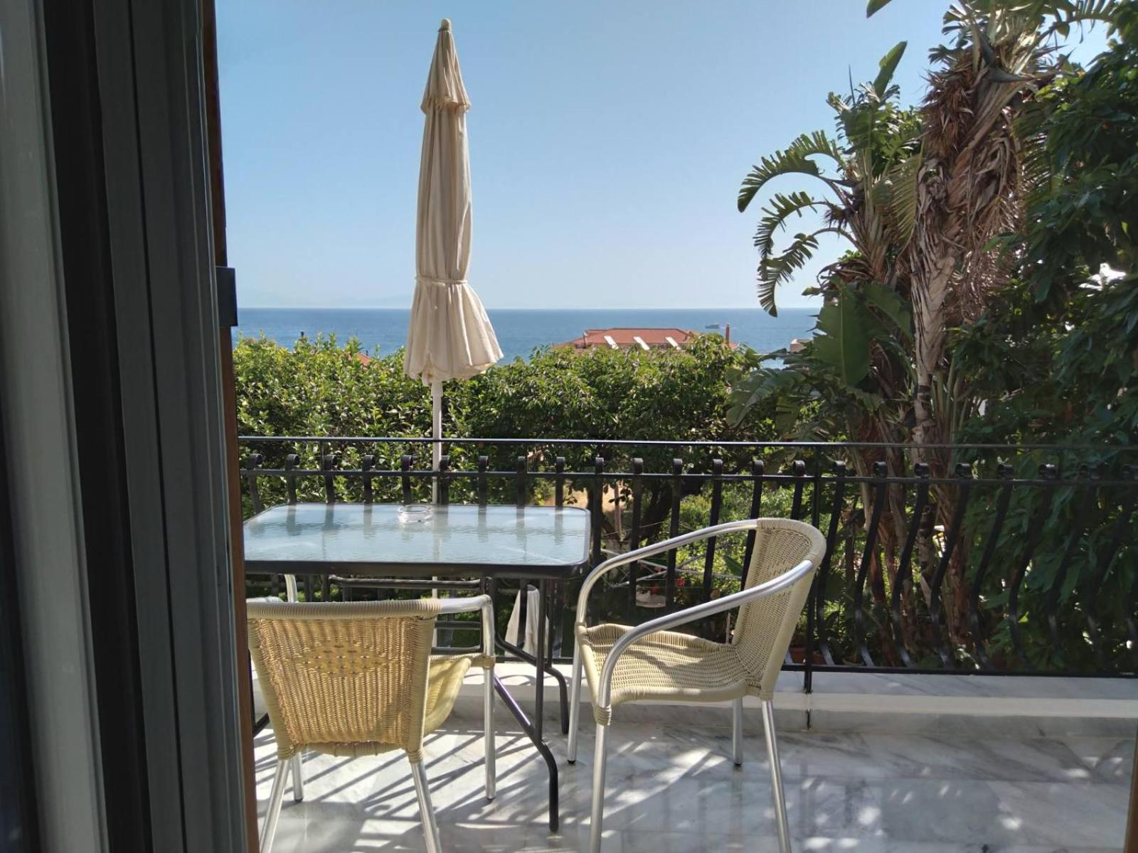 Makis Studios & Apartments Poros  Exterior foto