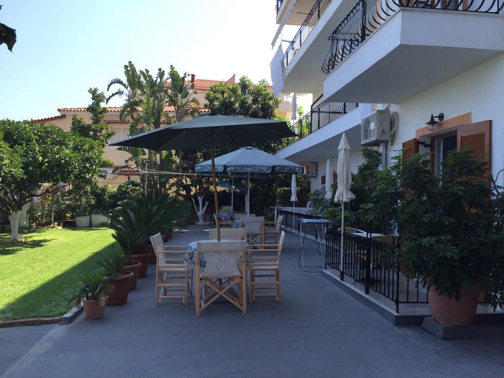 Makis Studios & Apartments Poros  Exterior foto